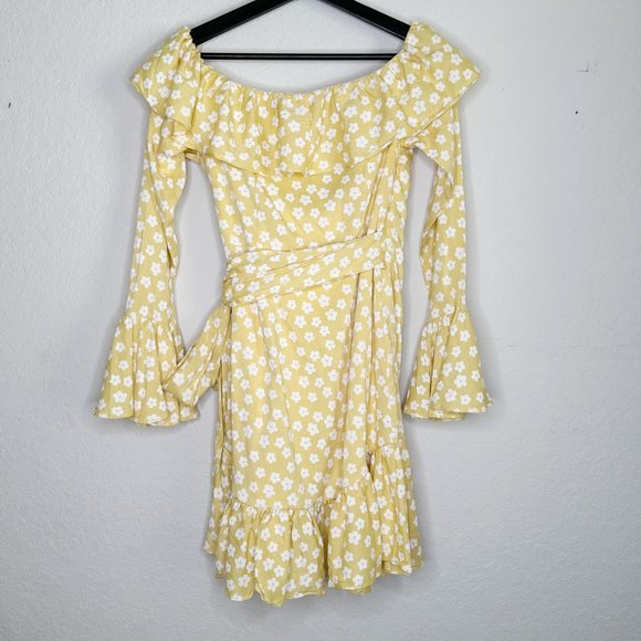 Yellow Floral Off-Shoulder Dress - Picture 9 of 10